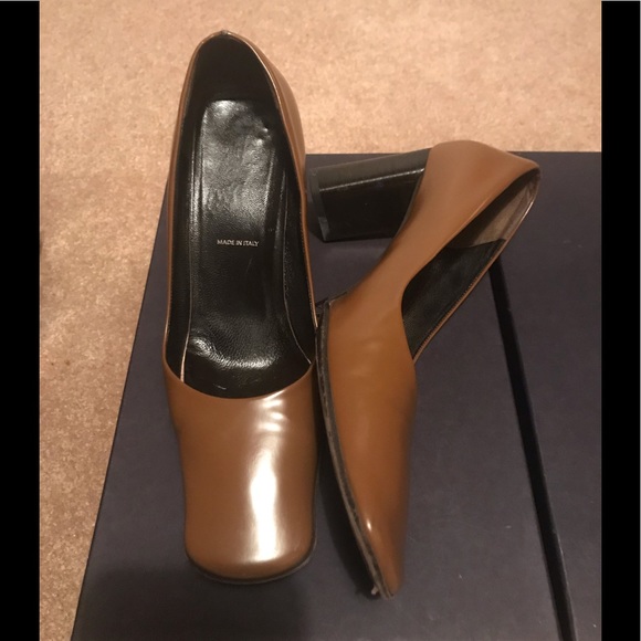 Prada pumps - Picture 1 of 9